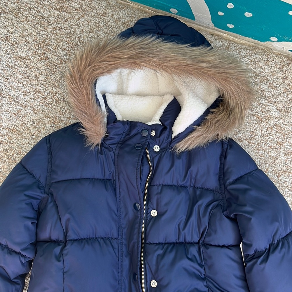Never worn Old Navy faux fur puffer jacket